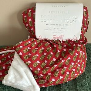 Boundary Reversible Dreamy Gauze Cotton Throw Valentine Heart ♥️ Red Pink NEW